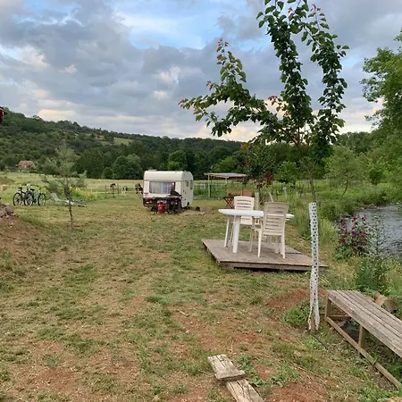 Camping V Karavanu *